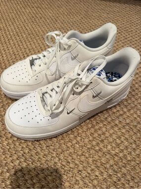 Nike Air Force 1 '07 LX leather sneakers
